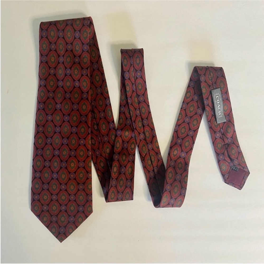 Vintage COACH Art Deco Patterned Geometric Red & Green Classic Silk Tie, 3.5” - Picture 2 of 6